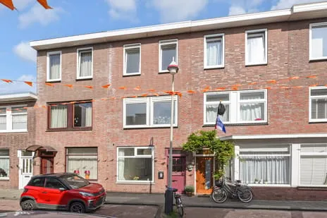 Tussenwoning te koop: Voornsestraat 33, Duindorp 'S-Gravenhage