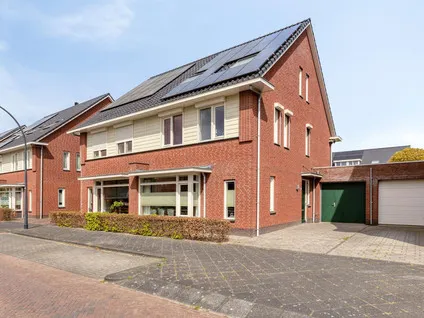 Tussenwoning te koop: Voorschotenstraat 81, Koolhoven Zuid Tilburg