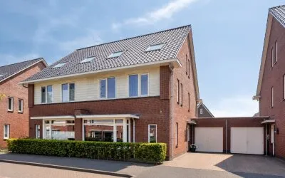 Tussenwoning te koop: Voorschotenstraat 84, Koolhoven Zuid Tilburg
