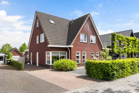 Twee-onder-één-kap te koop: Voorsterweg 2G, Oud-Westenholte Zwolle