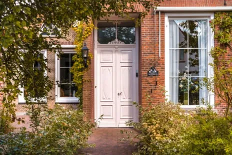 Vrijstaande woning te koop: Voorstraat 10, Melissant woonkern Melissant