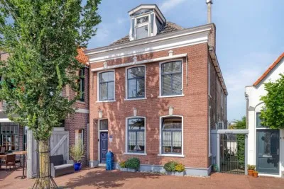 Tussenwoning te koop: Voorstraat 112, Voorstraat en Centrum Lekkerkerk