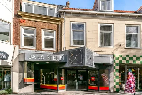Tussenwoning te koop: Voorstraat 13, Binnenstad Woerden