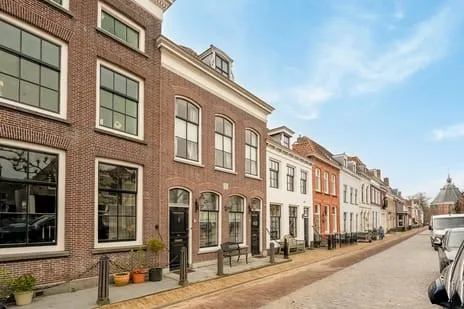 Terraced house for sale: Voorstraat 17, Willemstad Willemstad