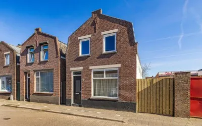 Vrijstaande woning te koop: Voorstraat 25, Sint Josephbuurt Roosendaal