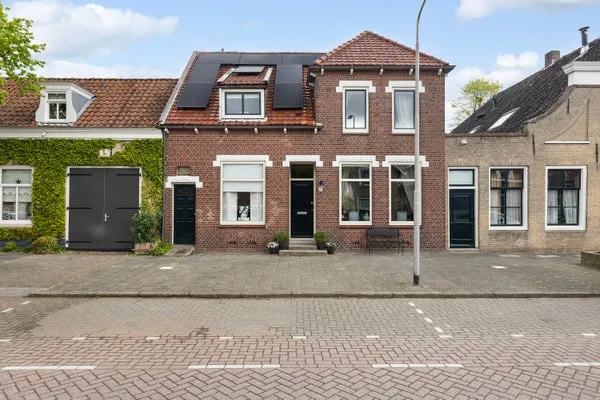 Tussenwoning te koop: Voorstraat 27, Nieuw-Beijerland Woonkern Nieuw-Beijerland