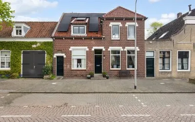 Tussenwoning te koop: Voorstraat 27, Nieuw-Beijerland Woonkern Nieuw-Beijerland
