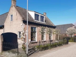 Woning te huur: Voorstraat, Middelmade Made