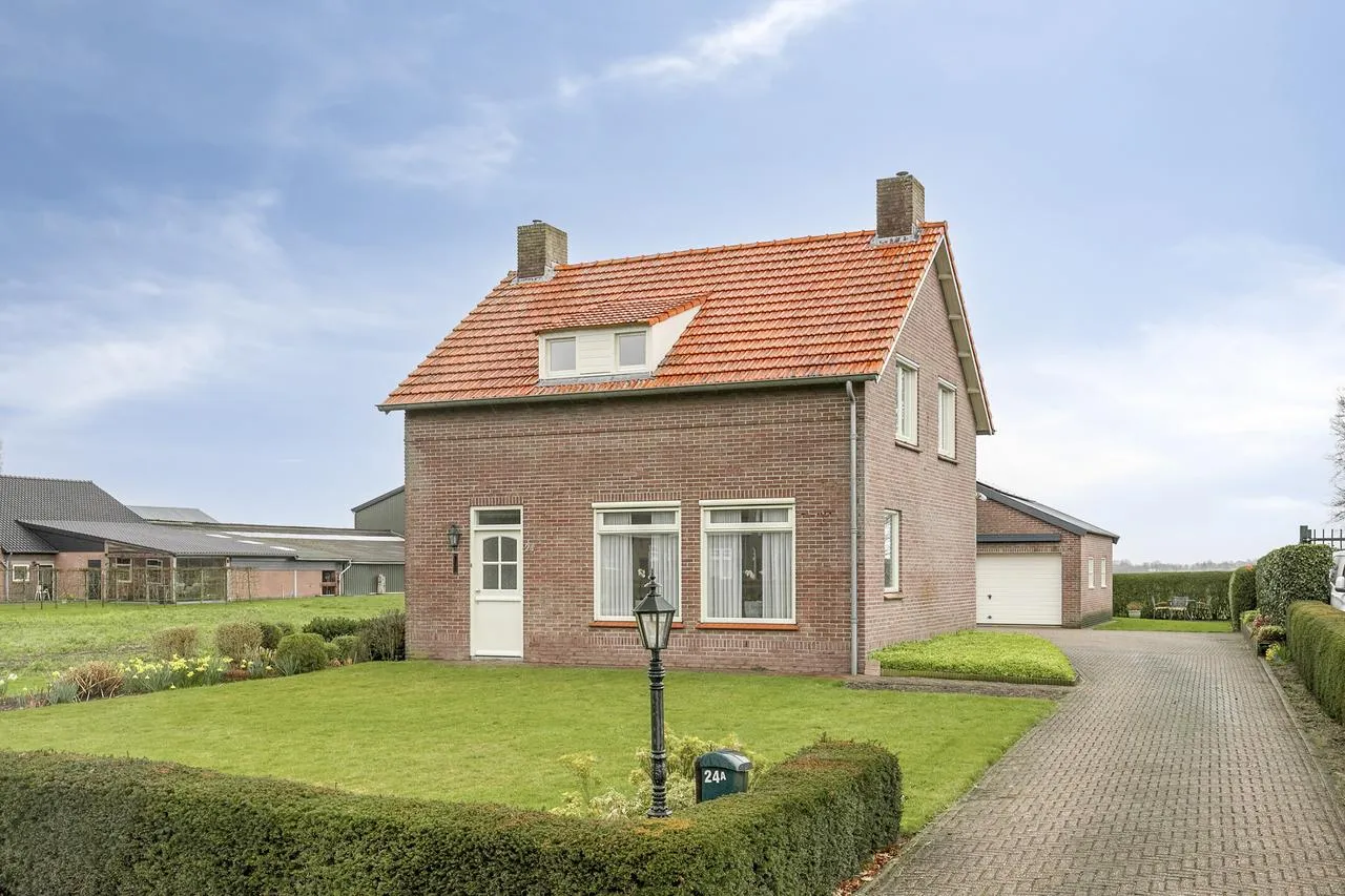 Vrijstaande woning te koop: Voorteindseweg 24A, Oost West En Middelbeers