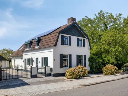 Vrijstaande woning te koop: Voortstraat 15, Brachterbeek Maasbracht