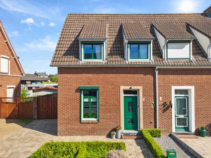 Twee-onder-één-kap te koop: Voortstraat 6, Brachterbeek Maasbracht