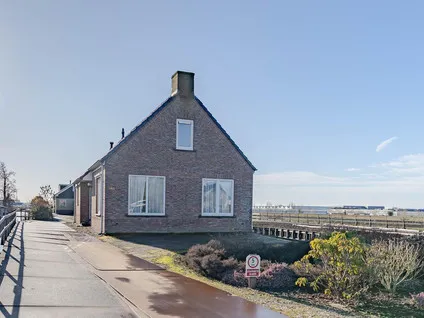 Vrijstaande woning te koop: Voorweg 103, Hazerswoude-Dorp