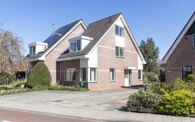 Twee-onder-één-kap te koop: Voorweg 106, Schoorl