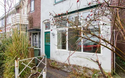 Hoekwoning te koop: Voorweg 83, Oude Dorp, Indische buurt en omgeving Heemstede