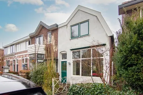 Hoekwoning te koop: Voorweg 83, Oude Dorp, Indische buurt en omgeving Heemstede