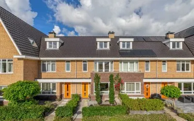 Tussenwoning te koop: Voorzoom 33, Jonge Veenen Moerkapelle