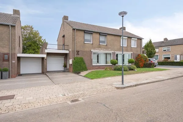 Koopwoning: Vosdaalstraat 16 in Limbricht - €350.000 - 166m²