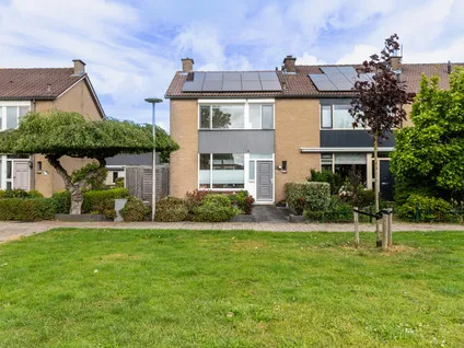 Corner house for sale: Vosholstraat 12, Aardam West Ter Aar