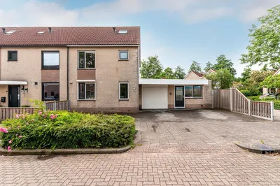 Hoekwoning te koop: Vossemeerstraat 31, Merenbuurt Lelystad