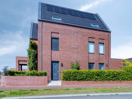 Corner house for sale: Vossenburglaan 182, Groenewei Meerstad