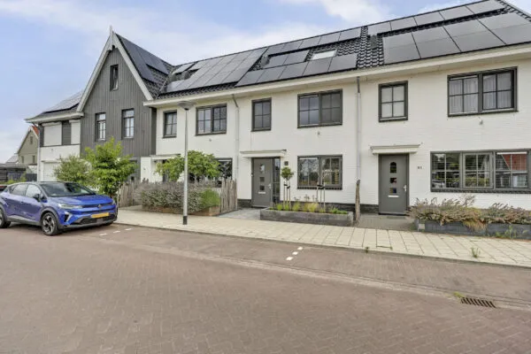 Tussenwoning te koop: Vossenstaart 90, Elshof Zuid Anna Paulowna