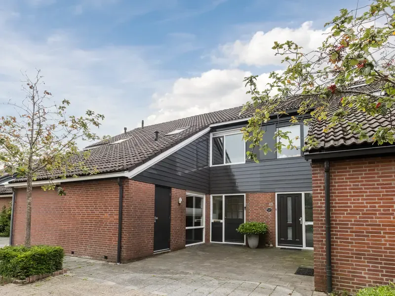 Tussenwoning te koop: Vossestaart 15, Bodegraven