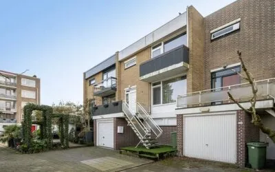 Tussenwoning te koop: Vossiusstraat 28, Hoogkamer Vlaardingen