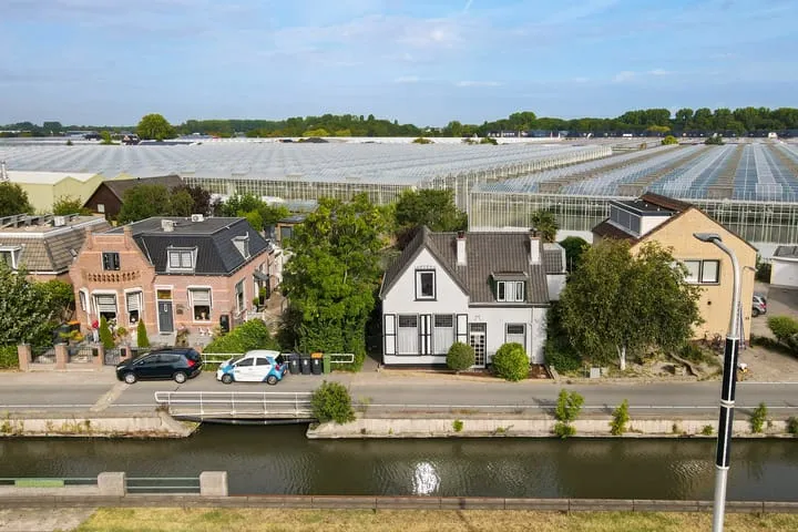 Detached house for sale: Vredebestlaan 54, Buitengebied 2 Poeldijk Poeldijk