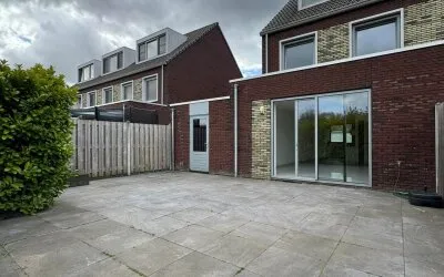 Twee-onder-één-kap te huur: Vredehagen 24, Groot IJsselmonde Rotterdam