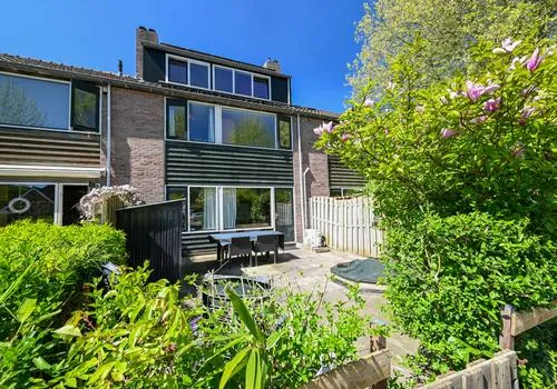 Tussenwoning te koop: Vredelantstraat 3, Vreeland Dorp Vreeland