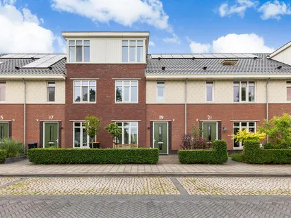 Tussenwoning te koop: Vredeoord 19, Tuinenbuurt Gouda