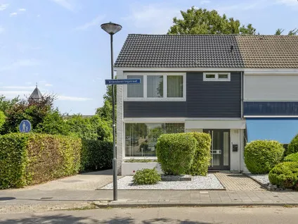 Twee-onder-één-kap te koop: Vriendenkringstraat 1, Limbricht Limbricht