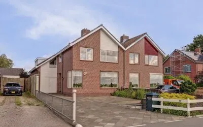 Twee-onder-één-kap te koop: Vriezenweg 2C, Leimuiden Leimuiden