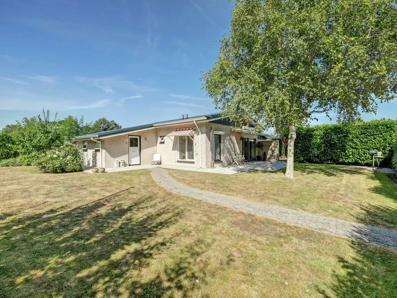 Vrijstaande woning te koop: Vrijheidslaan 1., Kortgene