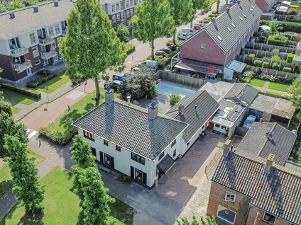 Vrijstaande woning te koop: Vrijheidsplein 4, Dussen Dussen