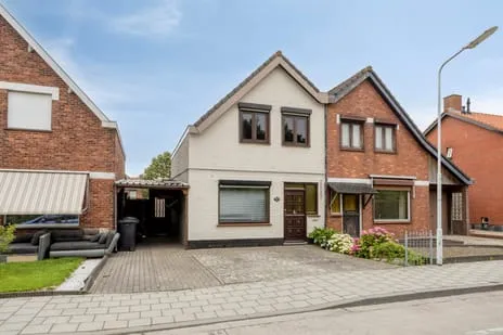 Corner house for sale: Vrijstraat 8, Kern Sas van Gent Sas Van Gent