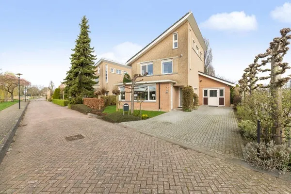 Vrijstaande woning te koop: Vrijthofflaan 27, Numansdorp Woonkern Numansdorp