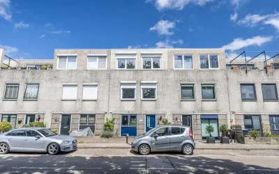 Tussenwoning te koop: Vromaadweg 109, Bastionbuurt Velserbroek
