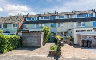Tussenwoning te koop: Vronen 68, Nieuw-Vennep Linquenda Nieuw-Vennep