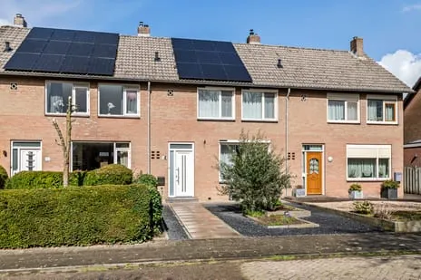 Tussenwoning te koop: Vroonland 28, Beusichem Beusichem