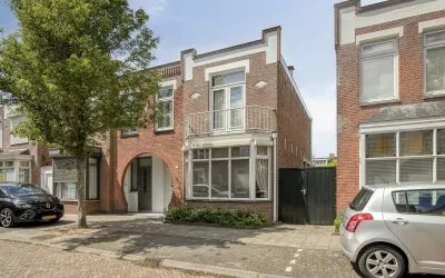Twee-onder-één-kap te koop: Vrouwemadestraat 20, Vrouwenhof Roosendaal