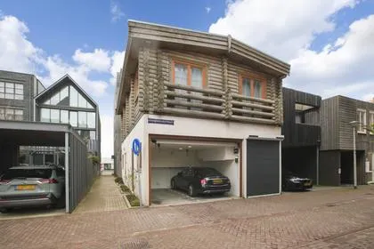 Hoekwoning te koop: Vrouwenmantelstraat 7, Buiksloterham-Noord Amsterdam