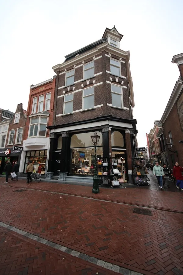 Appartement te huur: Vrouwensteeg 2F-APPARTEMENT, De Camp Leiden