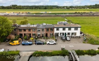 Tussenwoning te koop: Vrouwenweg 51, Oostvliet Leiden