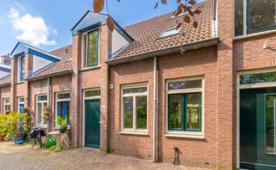 Tussenwoning te koop: Vrouwjuttenstraat 12A, Lange Nieuwstraat en omgeving Utrecht