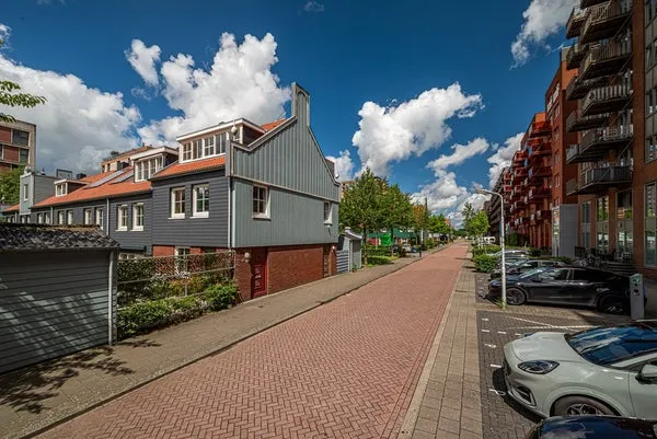 Tussenwoning te koop: Vurehout 44, Zaans Hout Zaandam