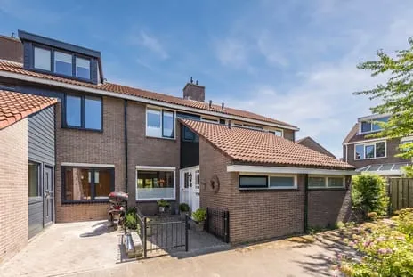 Terraced house for sale: Vuurdoorn 34, Hooghen Hoeck Hellevoetsluis