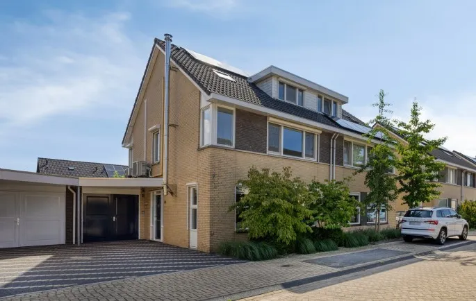 Tussenwoning te koop: Vuurijzer 19, Hoenderbos-Velmolen Uden
