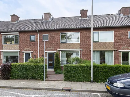 Tussenwoning te koop: W.B. van der Veldenstraat 23, Rivierenbuurt Alblasserdam