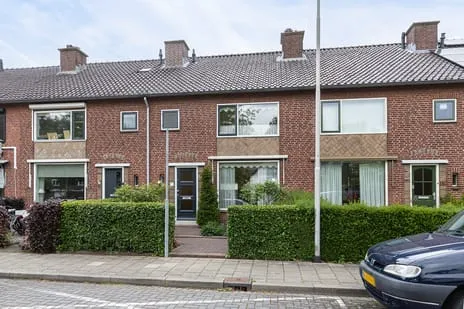 Tussenwoning te koop: W.B. van der Veldenstraat 23, Rivierenbuurt Alblasserdam